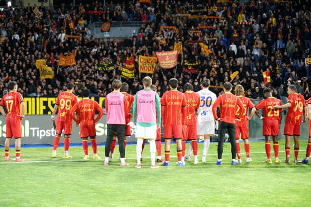 Lecce s Players celebrates during the Serie A soccer match between Pisa and Lecce at the Cetilar Arena Romeo Anconetani Stadium in Pisa; Center West Italy;friday May 01 2026 ; Soccer  Copyright: xAlessandroxLaxRocca LaPressex