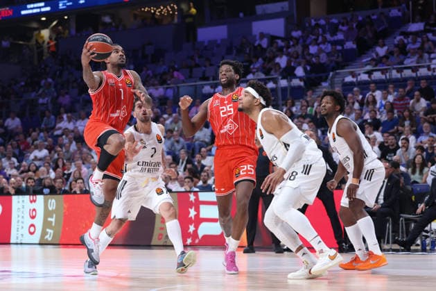 May 1, 2026, Madrid, Madrid, Spain: Chris Jones of Hapoel IBI Tel Aviv in action during the Turkish Airlines EuroLeague 2025 26, Play Offs match 2 between Real Madrid and Hapoel IBI Tel Aviv at Movistar Arena on May 01, 2026 in Madrid, Spain. Madrid Spain - ZUMAa181 20260501_zaa_a181_406 Copyright: xDennisxAgyemanx
