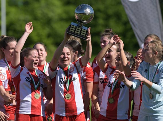 01 05 2026, xophax, Fussball Verband Mittelrhein Schaebens Pokal der Frauen Aggerstadion Troisdorf SC Fortuna Köln vs Vorwärts Spoho winner team of Fortuna Köln With cup scorer Svenja Streller SC Fortuna Köln Koeln