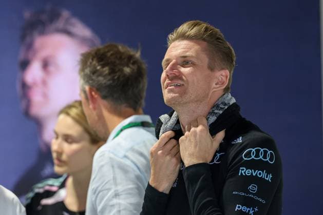 Nico Hulkenberg Revolut Audi 27 in the garage, pit, getting ready, Grand Prix of Miami, Motorsport, Men, Formula 1, Sprint Qualifying, 01 05 2026 Miami Florida USA Copyright: xkolbert-press ChristianxKolbertx