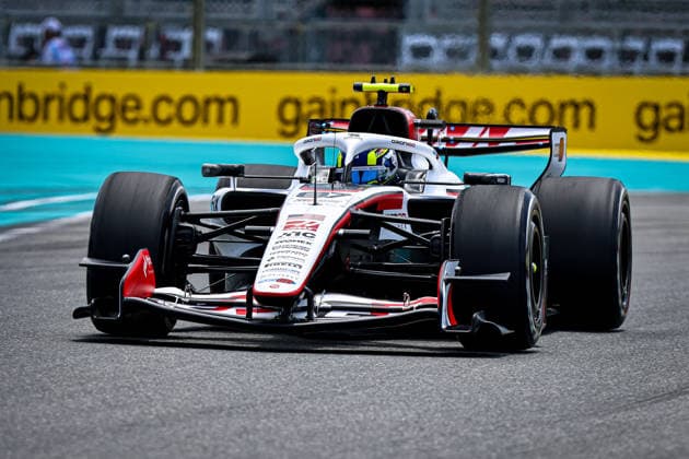MOTORI - Formula 1 - Formula 1 Crypto.com Miami Grand Prix 2026 - Round 6 - Miami International Autodrome (87) Oliver Bearman (GBR) - TGR Haas F1 Team during the Formula 1 Crypto.com Miami Grand Prix 2026 at Miami International Autodrome in Miami Gardens, United States. Round 6 of the 2026 FIA Formula One World Championship, WM, Weltmeisterschaft held May 1-3, 2026. The Miami International Autodrome, located in the grounds of the Hard Rock Stadium, hosts the sixth round featuring the Sprint format. This event weekend features the F1 Sprint format, with a Sprint Shootout and Sprint Race in addition to the standard qualifying session and Grand Prix. -  Copyright: xIPAxSport ABACAx