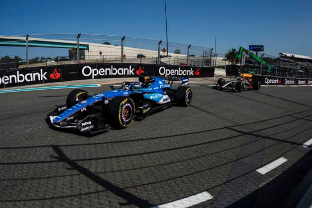 Formula 1 Crypto.com Miami Grand Prix 2026 Joseph Pinchin OVERTAKE MAXPPP - Miami 01 05 2026 23 ALBON Alexander (tha), Atlassian Williams F1 Team, action at the Formula 1 Crypto.com Miami Grand Prix 2026, the 4th round of the 2026 FIA Formula 1 World Championship, WM, Weltmeisterschaft at the Miami International Autodrome in Miami Gardens, United States, from 30 April to 3 May 2026 Miami Miami International Autodrome in Miami Gardens United States  Copyright: xOVERTAKE MAXPPPxJosephxPinchinx OVT202605028171 OVT202605028171