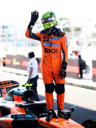 F1 - MIAMI GRAND PRIX 2026 NORRIS Lando (gbr), McLaren F1 Team MCL40, portrait pole celebration during the Formula 1 Miami Grand Prix 2026, 4th round of the 2026 Formula One World Championship, WM, Weltmeisterschaft from May 1 to 3, 2026 on the Miami International Autodrome, in Miami Gardens, USA - Miami GardensUnited States  Copyright: xEricxAlonsox