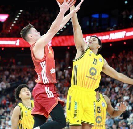 from left Neno DIMITRIJEVIC Muenchen , Michael RATAJ Berlin , Basketball,easy Credit Bundesliga, FC Bayern München vs Alba Berlin, , 01 05 26, SAP Garden, Muenchen, Copyright: WolfgangxFehrmann