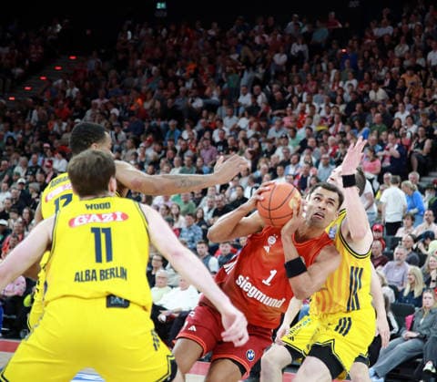 in the center Oscar da SILVA Muenchen , Basketball,easy Credit Bundesliga, FC Bayern München vs Alba Berlin, , 01 05 26, SAP Garden, Muenchen, Copyright: WolfgangxFehrmann