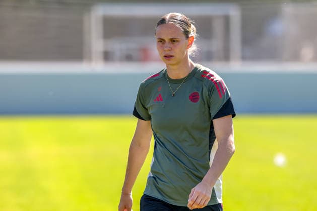 Klara Buehl FC Bayern Muenchen, 17 , Freisteller, GER, Official final training FC Bayern Muenchen, Football, UEFA Womens Champions League, semi-final, second leg, 2025 2026 season, 02 05 2026, GER, Official final training FC Bayern Muenchen, Football, UEFA Womens Champions League, semi-final, second leg, 2025 2026 season, 02 05 2026 Muenchen Copyright: xEibner-Pressefoto JennixMaulx EP_JML