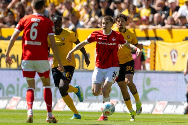 GER, Dresden, Soccer, 2 Bundesliga, Matchday 32, SG Dynamo Dresden vs 1 FC Kaiserslautern v l Paul Joly 1 FC Kaiserslautern 26 , Action with ball 02 05 2026, Rudolf Harbig Stadion Dresden DFB DFL REGULATIONS PROHIBIT ANY USE OF PHOTOGRAPHS AS IMAGE SEQUENCES AND OR QUASI VIDEO, Copyright: HMBxMedia PaulxFritz