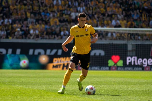 GER, Dresden, Soccer, 2 Bundesliga, Matchday 32, SG Dynamo Dresden vs 1 FC Kaiserslautern in picture from l Thomas Keller SG Dynamo Dresden 39 , Action with ball 02 05 2026, Rudolf Harbig Stadion Dresden DFB DFL REGULATIONS PROHIBIT ANY USE OF PHOTOGRAPHS AS IMAGE SEQUENCES AND OR QUASI VIDEO, Copyright: HMBxMedia PaulxFritz