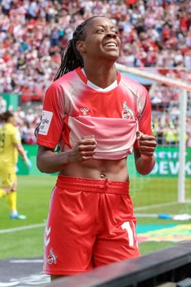 Goalscorer Lydia Andrade 1 FC Köln, 17 with goal celebration, cheering, jubilant, optimistic, game scene, highlight, joy about the goal to 1 0, THE DFB REGULATIONS PROHIBIT ANY USE OF PHOTOGRAPHS AS IMAGE SEQUENCES AND OR QUASI VIDEO , 02 05 2026, Bremen Germany , Football, Regionalliga Nord, SV Werder Bremen II Hamburger SV II xobx