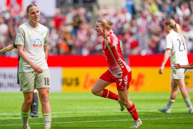 02 05 2026, xydrx, Women, Soccer, 1 Women Bundesliga, 1 FC Köln SV Werder Bremen, Season 2025 2026, RheinEnergieSTADION Goal celebration after the goal to 2 0 for FC Köln by scorer Anna Lena Stolze FC Köln, 7 DFB regulations prohibit any use of photographs as image sequences and or quasi video Copyright: HMBxMedia YannisxDreimann