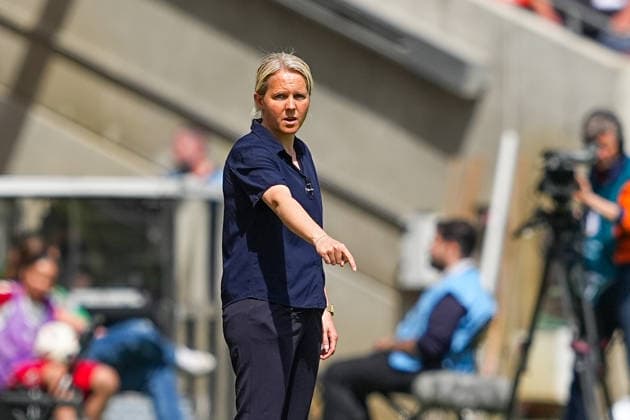 02 05 2026, xydrx, Women, Football, 1 Women Bundesliga, 1 FC Köln SV Werder Bremen, Season 2025 2026, RheinEnergieSTADION Friederike Kromp Head Coach SV Werder Bremen Women gesticulating DFB regulations prohibit any use of photographs as image sequences and or quasi video Copyright: HMBxMedia YannisxDreimann