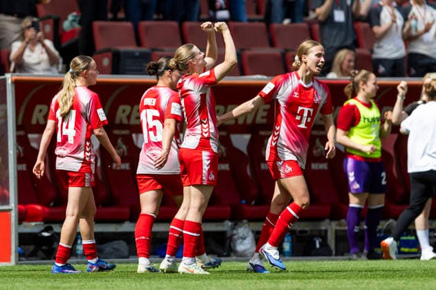 Google Pixel Women Bundesliga 1 FC Köln SV Werder Bremen 02 05 2026 Cheers after the goal to 2 0 by Anna Lena Stolze 1 FC Köln, 7 on matchday 24 of the Google Pixel Women Bundesliga in the match between 1 FC Köln and SV Werder Bremen on 02 05 2026 at RheinEnergie Stadion in Cologne, Germany Copyright: xBEAUTIFULxSPORTS Meuselx