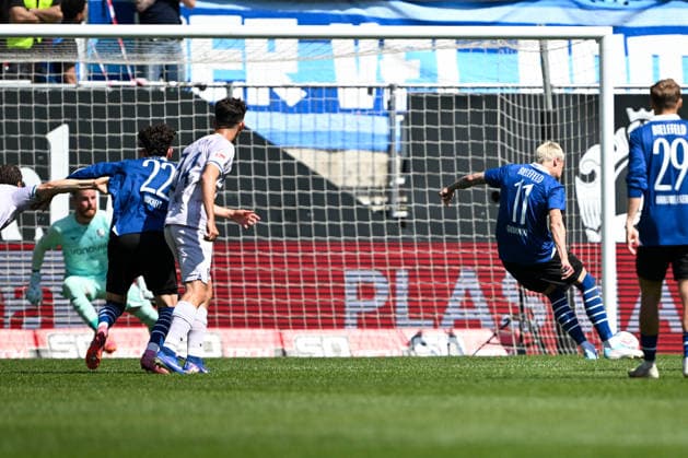 2 Bundesliga 25 26 Arminia Bielefeld VfL Bochum on 02 05 2026 at SchücoArena in Bielefeld Goal to 1 0 Goal scorer Joel Grodowski Bielefeld with the goal to 1 0 MT