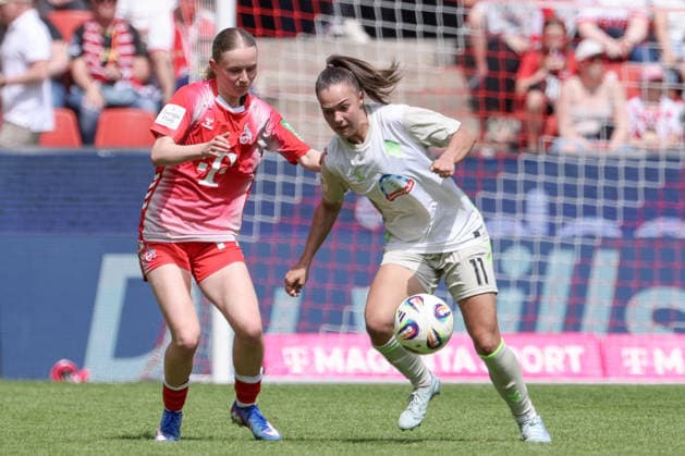 from left Carlotta Imping 1 FC Köln, 14 and Maja Sternad SV Werder Bremen, 11 in a duel, dynamic, action, action, game scene, THE DFB GUIDELINES PROHIBIT ANY USE OF PHOTOGRAPHS AS IMAGE SEQUENCES AND OR QUASI VIDEO DFB REGULATIONS PROHIBIT ANY USE OF PHOTOGRAPHS AS IMAGE SEQUENCES AND OR QUASI VIDEO , 02 05 2026, Bremen Germany , Football, Regionalliga Nord, SV Werder Bremen II Hamburger SV II xobx