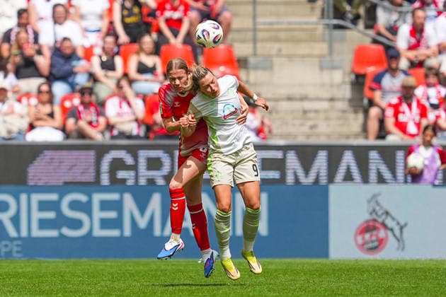 02 05 2026, xydrx, Women, Football, 1 Women Bundesliga, 1 FC Köln SV Werder Bremen, Season 2025 2026, RheinEnergieSTADION Celina Degen FC Köln, 5 in duel against Medina Desic SV Werder Bremen, 9 DFB regulations prohibit any use of photographs as image sequences and or quasi video Copyright: HMBxMedia YannisxDreimann