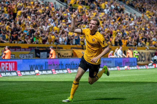 GER, Dresden, Soccer, 2 Bundesliga, Matchday 32, SG Dynamo Dresden vs 1 FC Kaiserslautern in picture v l Vincent Vermeij SG Dynamo Dresden 09 , Goal celebration 02 05 2026, Rudolf Harbig Stadion Dresden DFB DFL REGULATIONS PROHIBIT ANY USE OF PHOTOGRAPHS AS IMAGE SEQUENCES AND OR QUASI VIDEO, Copyright: HMBxMedia PaulxFritz