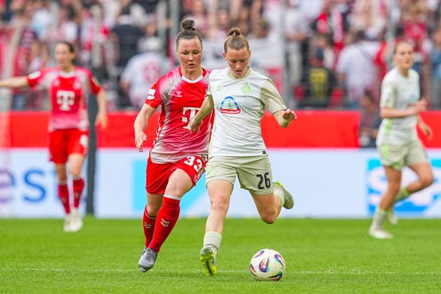 02 05 2026, xydrx, Women, Football, 1 Women Bundesliga, 1 FC Köln SV Werder Bremen, Season 2025 2026, RheinEnergieSTADION Marina Hegering FC Köln, 33 in duel against Sarah Ernst SV Werder Bremen, 26 DFB regulations prohibit any use of photographs as image sequences and or quasi video Copyright: HMBxMedia YannisxDreimann