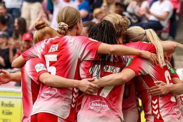 Germany Google Pixel Womens Bundesliga 2025 2026 24 Matchday, 1 FC Köln vs SV Werder Bremen, Saturday, 02 05 2026 Rhein Energie Stadion, Nordrhein Westfalen Stadion Celina Degen 1 FC Köln, 5 am cheering with the players after the goal for Köln Copyright: xSümeyyexAkcöltekinx