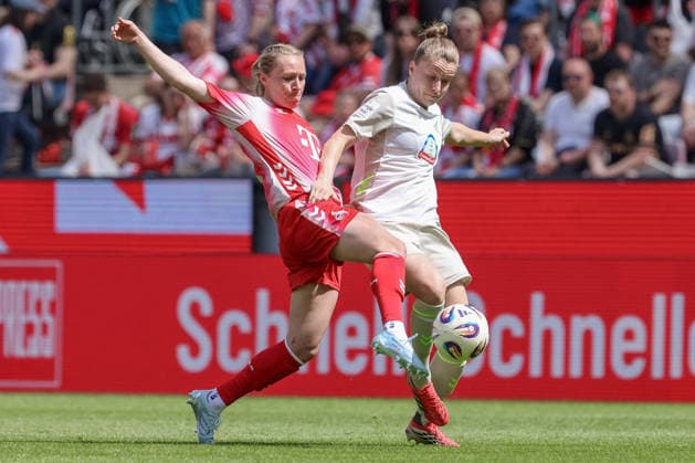 from left Pauline Bremer 1 FC Köln, 11 and Michelle Ulbrich SV Werder Bremen, 5 in a duel, dynamic, action, action, game scene, THE DFB GUIDELINES PROHIBIT ANY USE OF PHOTOGRAPHS AS IMAGE SEQUENCES AND OR QUASI VIDEO DFB REGULATIONS PROHIBIT ANY USE OF PHOTOGRAPHS AS IMAGE SEQUENCES AND OR QUASI VIDEO , 02 05 2026, Cologne Germany , Football, Google Pixel Women Bundesliga, 1 FC Köln SV Werder Bremen xobx