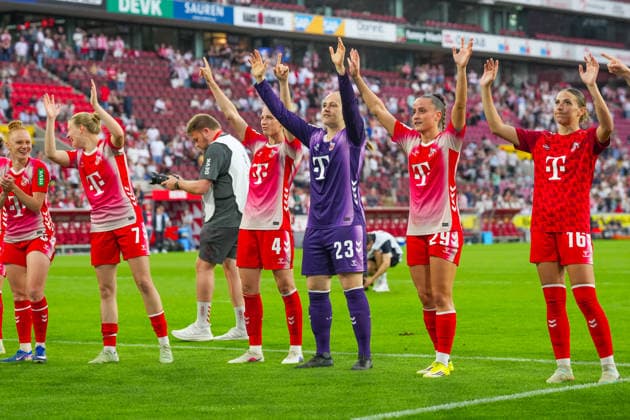 02 05 2026, xydrx, Women, Football, 1 Frauen Bundesliga, 1 FC Köln SV Werder Bremen, Saison 2025 2026, RheinEnergieSTADION Sandra Maria Jessen FC Köln, 6 Anna Lena Stolze FC Köln, 7 Sara Agrez FC Köln, 4 Aurora Mikalsen FC Köln, 23 Vanessa Leimenstoll FC Köln, 29 Zoe Hasenauer FC Köln, 16 bejubeln den Sieg DFB regulations prohibit any use of photographs as image sequences and or quasi video Copyright: HMBxMedia YannisxDreimann