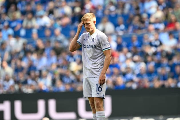 2 Bundesliga 25 26 Arminia Bielefeld VfL Bochum on 02 05 2026 in the SchücoArena in Bielefeld Romario Rösch Roesch Bochum dissatisfied, disappointed, disappointed, dejected MT