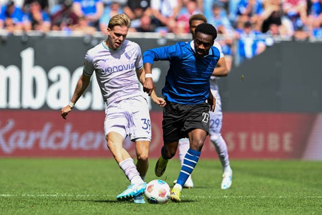 2 Bundesliga 25 26 Arminia Bielefeld VfL Bochum on 02 05 2026 at SchücoArena in Bielefeld Leandro Morgalla Bochum in a duel against Benjamin Boakye Bielefeld MT