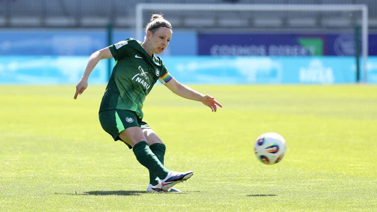 VfL vs Leipzig, BL Women Wolfsburg, 02 05 2026, Football, Women, Google Pixel Bundesliga, Season 2025 2026, VfL Wolfsburg vs RB Leipzig, Svenja Huth VfL Wolfsburg AOK Stadion Niedersachsen Germany
