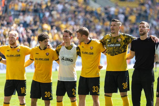 GER, Dresden, Soccer, 2 Bundesliga, Matchday 32, SG Dynamo Dresden vs 1 FC Kaiserslautern pictured from l Nils Froeling SG Dynamo Dresden 16 , Ben Bobzien SG Dynamo Dresden 20 , Konrad Faber SG Dynamo Dresden 02 , Christoph Daferner SG Dynamo Dresden 33 , Stefan Kutschke SG Dynamo Dresden 30 , cheering after the final whistle 02 05 2026, Rudolf Harbig Stadion Dresden DFB DFL REGULATIONS PROHIBIT ANY USE OF PHOTOGRAPHS AS IMAGE SEQUENCES AND OR QUASI VIDEO, Copyright: HMBxMedia PaulxFritz