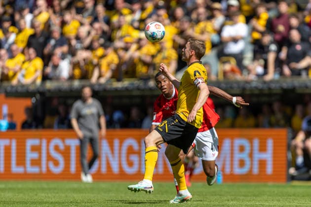 GER, Dresden, Soccer, 2 Bundesliga, Matchday 32, SG Dynamo Dresden vs 1 FC Kaiserslautern pictured from l Christoph Daferner SG Dynamo Dresden 33 , Action with ball 02 05 2026, Rudolf Harbig Stadion Dresden DFB DFL REGULATIONS PROHIBIT ANY USE OF PHOTOGRAPHS AS IMAGE SEQUENCES AND OR QUASI VIDEO, Copyright: HMBxMedia PaulxFritz