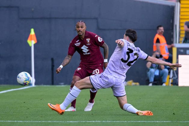 CALCIO - Serie A - Udinese Calcio vs Torino FC Torino s Valentino Lazaro hindered by Udinese s Jurgen Ekkelenkamp during Udinese Calcio vs Torino FC, Italian soccer Serie A match in Udine, Italy, May 02 2026 Udine Italy  Copyright: xIPAxSport ABACAx