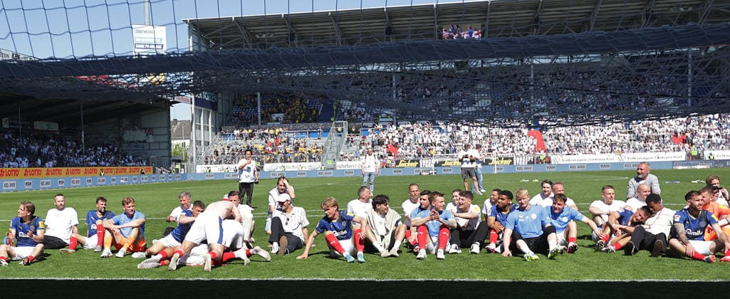Holstein Kiel celebrates victory and relegation Football, Men, Season 2025 2026, 2 BL, Holstein Stadion, Holstein Kiel vs Eintracht Braunschweig, 2 0 DFL REGULATIONS PROHIBIT ANY USE OF PHOTOGRAPHS AS IMAGE SEQUENCES AND OR QUASI VIDEO