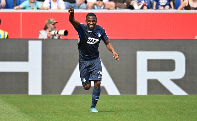 Sport Bilder des Tages TOR zum 2:1 Bazoumana Toure TSG 1899 Hoffenheim (29) Torjubel TSG 1899 Hoffenheim vs VfB Stuttgart 02.05.2026 DFL REGULATIONS PROHIBIT ANY USE OF PHOTOGRAPHS AS IMAGE SEQUENCES AND OR QUASI-VIDEO TSG 1899 Hoffenheim vs VfB Stuttgart *** GOAL for 2 1 Bazoumana Toure TSG 1899 Hoffenheim 29 Goal celebration TSG 1899 Hoffenheim vs VfB Stuttgart 02 05 2026 DFL REGULATIONS PROHIBIT ANY USE OF PHOTOGRAPHS AS IMAGE SEQUENCES AND OR QUASI VIDEO TSG 1899 Hoffenheim vs VfB Stuttgart