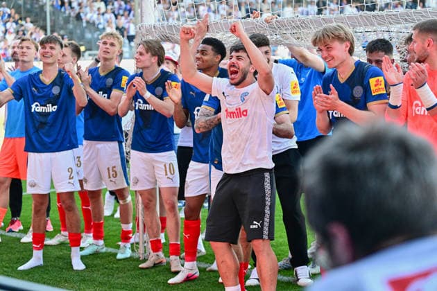 02 05 2026, Football, Men, 2 BL Bundesliga , Season 2025 2026, Holstein Kiel Eintracht Braunschweig, 32 Matchday Holstein Kiel celebrates relegation Umut Tohumcu Kiel, Holstein Stadion Holstein Stadion Schleswig Holstein Germany