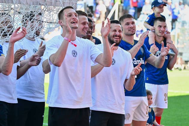 02 05 2026, Football, Men, 2 BL Bundesliga , Season 2025 2026, Holstein Kiel Eintracht Braunschweig, 32 Matchday Holstein Kiel celebrates relegation Ivan Nekic, Steven Skrzybski Kiel, Holstein Stadion Holstein Stadion Schleswig Holstein Germany