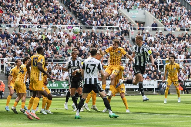 Premier League: Newcastle Untied v Brighton & Hove Albion Dan Burn of Newcastle United scores to make it 2-0 during the Premier League match Newcastle Untied vs Brighton & Hove Albion at St. James s Park, Newcastle, United Kingdom on 02 May 2026 (Photo by Mark Cosgrove News Images) Newcastle St. James s Park Tyne and Wear United Kingdom Copyright: xMarkxCosgrove NewsxImagesx