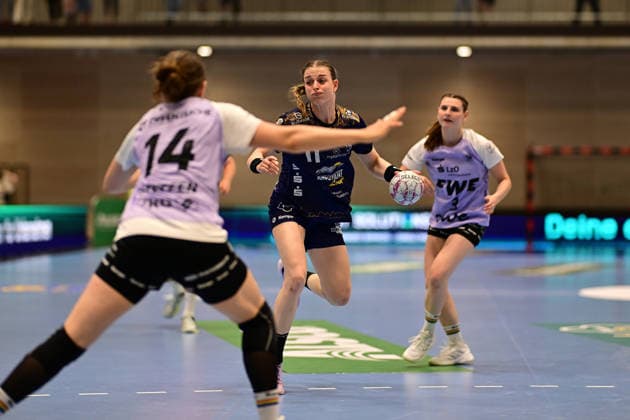 Handball I Women I Season 2025 2026 I Play Offs 5 11 I 3 Matchday I Buxtehuder SV VfL Oldenburg I 02 05 2026 Isabelle Dölle 11, Buxtehuder Sportverein am Ball Buxtehude Halle Nord Niedersachsen Germany Copyright: xLobeca FelixxSchlikisx