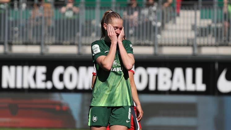 VfL vs Leipzig, BL Women Wolfsburg, 02 05 2026, Football, Women, Google Pixel Bundesliga, Season 2025 2026, VfL Wolfsburg vs RB Leipzig, Janina Minge VfL Wolfsburg AOK Stadion Niedersachsen Germany