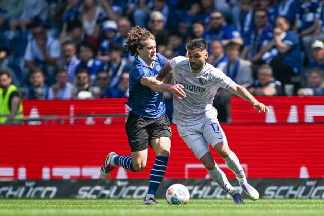 2 Bundesliga 25 26 Arminia Bielefeld VfL Bochum on 02 05 2026 at SchücoArena in Bielefeld Mael Corboz Bielefeld in a duel against Gerrit Holtmann Bochum MT