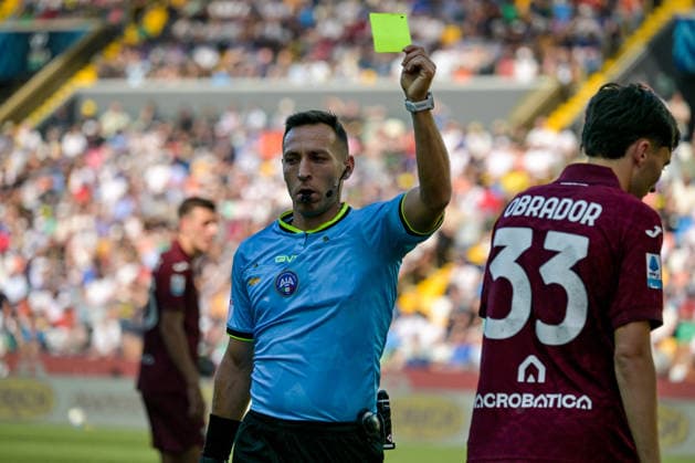 CALCIO - Serie A - Udinese Calcio vs Torino FC The Referee of the match Giuseppe Mucera (Sez. AIA of Palermo) show Yellow card for Torino s Rafa Obrador during Udinese Calcio vs Torino FC, Italian soccer Serie A match in Udine, Italy, May 02 2026 Udine Italy  Copyright: xIPAxSport ABACAx