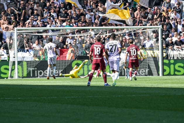 CALCIO - Serie A - Udinese Calcio vs Torino FC Udinese s Kingsley Ehizibue scores a goal during Udinese Calcio vs Torino FC, Italian soccer Serie A match in Udine, Italy, May 02 2026 Udine Italy  Copyright: xIPAxSport ABACAx