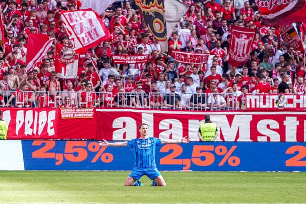 Sport Bilder des Tages Budu Zivzivadze (11 Heidenheim) jubelt über das Tor zum 2-3 beim Bundesligaspiel FC Bayern München - 1. FC Heidenheim am 02.05.2026. ***DFL and DFB regulations prohibit any use of photographs as image sequences and or quasi-video.*** München Allianz Arena Bayern Deutschland *** Budu Zivzivadze 11 Heidenheim celebrates the goal to 2 3 during the Bundesliga match FC Bayern Munich 1 FC Heidenheim on 02 05 2026 DFL and DFB regulations prohibit any use of photographs as image sequences and or quasi video Munich Allianz Arena Bayern Germany