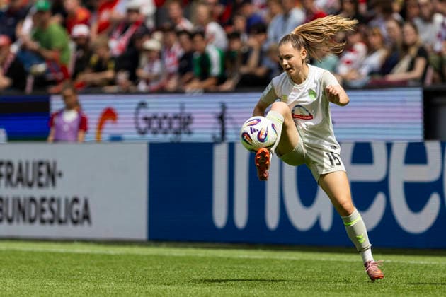 Google Pixel Womens Bundesliga 1 FC Köln SV Werder Bremen 02 05 2026 Michelle Weiss Werder Bremen, 15 on matchday 24 of the Google Pixel Womens Bundesliga in the match between 1 FC Köln and SV Werder Bremen on 02 05 2026 at RheinEnergie Stadion in Cologne, Germany Copyright: xBEAUTIFULxSPORTS Meuselx