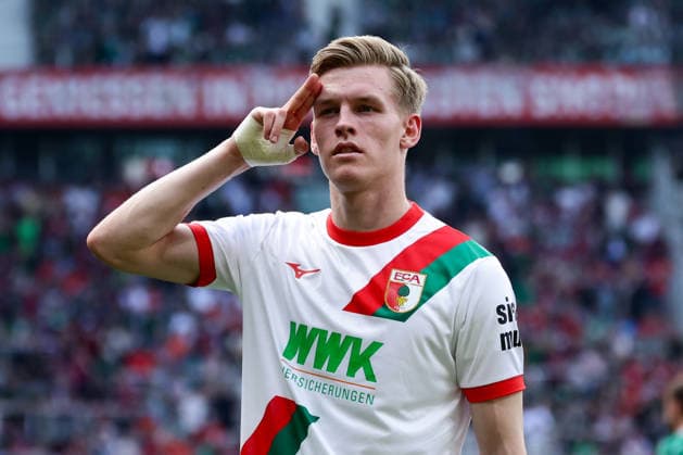 Sport Bilder des Tages Bremen, Germany, 02.05.26, Anton Kade (FC Augsburg) jubelt nach seinem Tor zum 0:1 während des Spiels der 1. Bundesliga zwischen Werder Bremen - FC Augsburg im Weserstadion in Bremen. (Photo by Joachim Bywaletz) DFB DFL REGULATIONS PROHIBIT ANY USE OF PHOTOGRAPHS AS IMAGE SEQUENCES AND OR QUASI-VIDEO. *** Bremen, Germany, 02 05 26, Anton Kade FC Augsburg celebrates after scoring the 0 1 goal during the Bundesliga 1 match between Werder Bremen FC Augsburg at Weserstadion in Bremen Photo by Joachim Bywaletz DFB DFL REGULATIONS PROHIBIT ANY USE OF PHOTOGRAPHS AS IMAGE SEQUENCES AND OR QUASI VIDEO Copyright: JoachimxBywaletz xJB-Sportfoto