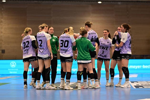 Handball I Women I Season 2025 2026 I Play Offs 5 11 I Matchday 3 I Buxtehuder SV VfL Oldenburg I 02 05 2026 Happy about the equalizer VfL Oldenburg Women Buxtehude Halle Nord Niedersachsen Germany Copyright: xLobeca FelixxSchlikisx