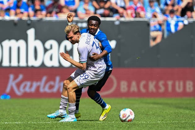2 Bundesliga 25 26 Arminia Bielefeld VfL Bochum on 02 05 2026 at SchücoArena in Bielefeld Leandro Morgalla Bochum in a duel against Benjamin Boakye Bielefeld MT