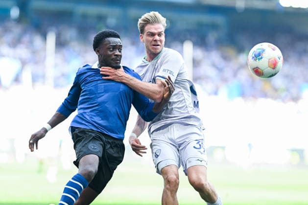 2 Bundesliga 25 26 Arminia Bielefeld VfL Bochum on 02 05 2026 at SchücoArena in Bielefeld Benjamin Boakye Bielefeld in a duel against Leandro Morgalla Bochum MT