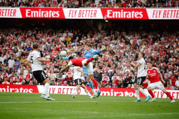 Premier League 2025 26 Arsenal v Fulham FC Emirates Stadium 02.05.2026 Bernd Leno (GK) of Fulham clears Premier League 2025 26 Arsenal v Fulham FC Emirates Stadium 02.05.2026 Photograph By Marc Aspland The Times  Copyright: xMarcxAsplandx NINTCHDBPICT001077817679
