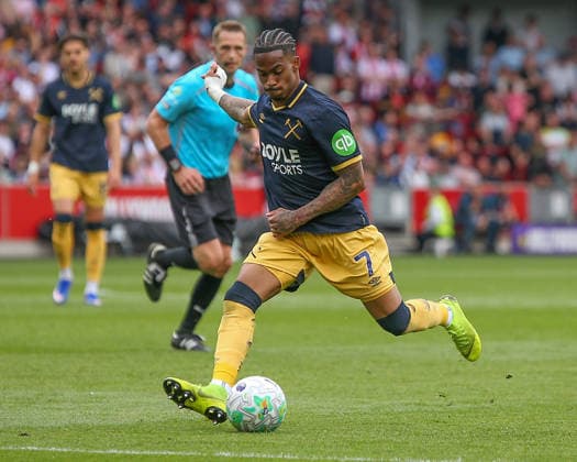 LONDON, ENGLAND - MAY 02: Crysencio Summerville of West Ham United shoots during the Premier League match between Brentford and West Ham United at Gtech Community Stadium on May 02, 2026 in London, England. Copyright: xJayxPatel SPPx Sportspressphoto_SPR139662