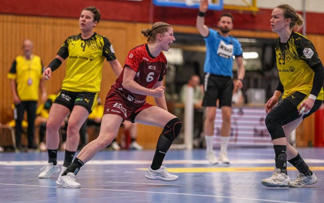 GER, Bensheim, HSG Bensheim Auerbach Flames vs Borussia Dortmund, Alsco Handball Bundesliga Frauen, Handball, DHB, Spielzeit 2025 2026, Weststadthalle Bensheim, Playoff Semifinal, 2 Spiel im Bild Nina Engel HSG Bensheim Auerbach Flames Frauen 6 , Jubel, Freude und Emotionen nach dem Tor DFB DFL REGULATIONS PROHIBIT ANY USE OF PHOTOGRAPHS AS IMAGE SEQUENCES AND OR QUASI VIDEO, 02 05 2026 Copyright: HMBxMedia HendrikxHamelau