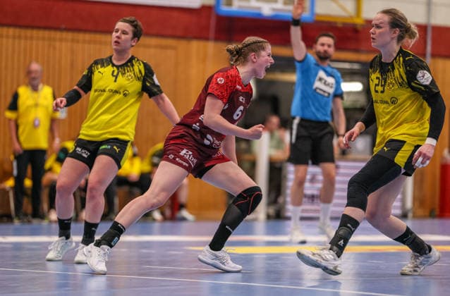 GER, Bensheim, HSG Bensheim Auerbach Flames vs Borussia Dortmund, Alsco Handball Bundesliga Frauen, Handball, DHB, Spielzeit 2025 2026, Weststadthalle Bensheim, Playoff Semifinal, 2 Spiel im Bild Nina Engel HSG Bensheim Auerbach Flames Frauen 6 , Jubel, Freude und Emotionen nach dem Tor DFB DFL REGULATIONS PROHIBIT ANY USE OF PHOTOGRAPHS AS IMAGE SEQUENCES AND OR QUASI VIDEO, 02 05 2026 Copyright: HMBxMedia HendrikxHamelau
